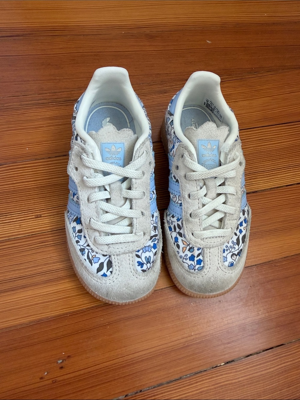 adidas x liberty London Kids Floral Suede Sneakers in Light Blue and White